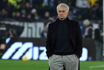 Roma’da Jose Mourinho dönemi sona erdi