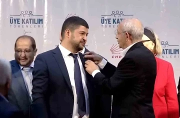 Rozetini Kılıçdaroğlu takmıştı, vekillik için yola çıktı
