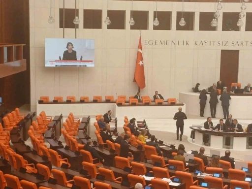 Saadet Partisi Hatay milletvekili Necmettin Çalışkan tek başına Saadet Partisi grubu sıralarında oturdu
