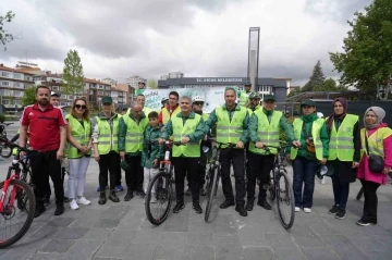 ’Sağlıklı yaşamın keyfini birlikte sürelim’ sloganı ile pedal çevirdiler
