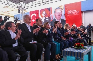 Şahin, Buğday Tanesi Protez Ortez Yapım ve Uygulama Merkezi’nde Hizmet Alan Engellilerle bir araya geldi
