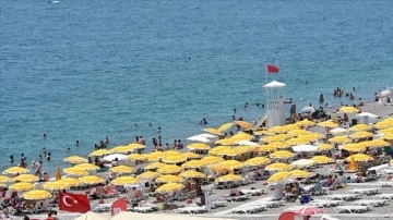 Sakarya'da olumsuz hava koşulları nedeniyle denize girmek yasaklandı