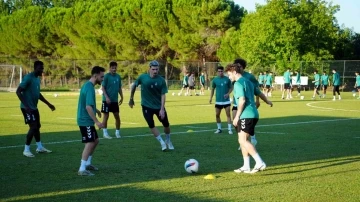 Sakaryaspor, yeni sezon hazırlıklarını sürdürüyor
