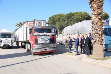 Salihli Belediyesi’nden deprem bölgesine 6 tır yardım
