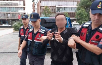 Samsun’da 15  yıl hapis cezasıyla 3 yıldır aranan şahıs 10 kilo kubar esrarla yakalandı
