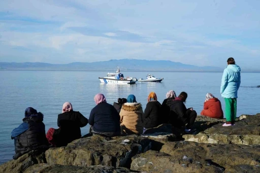 Samsun’da denizde kayıp 2 balıkçıyı arama çalışmaları sürüyor
