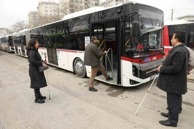 Samsun’da otobüslere engelliler için ‘ses ve görüntülü bilgilendirme sistemi’
