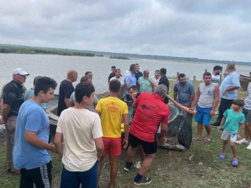 Tekne alabora oldu: 2 kişi kayıp