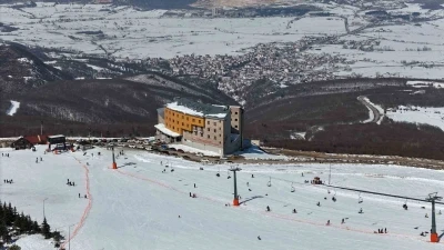 Samsun’daki kayak merkezinde vatandaşların kar eğlencesi sürüyor
