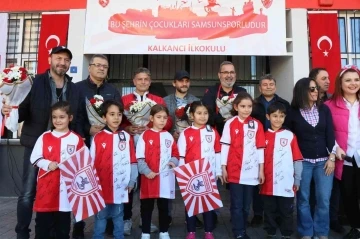 Samsunspor efsaneleri minik taraftarlarla buluştu
