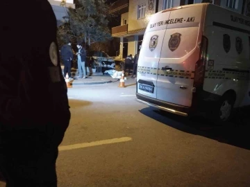 Sancaktepe’de husumetlisi olduğu şahsın aracını kurşunladı: 1 ölü
