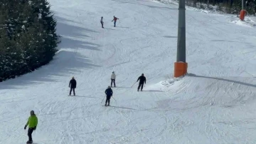 Sarıkamış Kayak Merkezi doldu taştı
