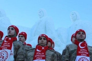 Sarıkamış'ta şehitler için yapılan "Kardan Heykeller'in" açılışı gerçekleştirild