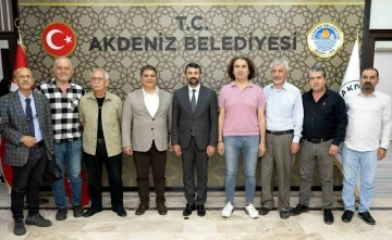 Sarıyıldız: &quot;Hakikatin peşinde koşan gazetecilerin yanında olacağız&quot;
