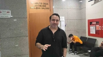 Şarkıcı Atilla Taş ‘Cumhurbaşkanına hakaret’ suçundan hakim karşısında
