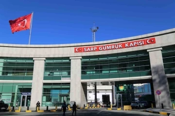 Sarp Sınır Kapısı’nda bayram yoğunluğu
