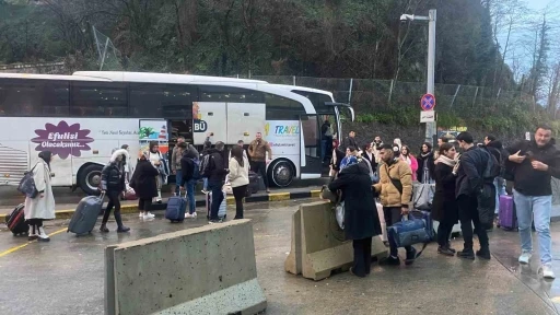 Sarp Sınır Kapısı’nda yılbaşı yoğunluğu
