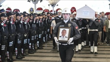 Şehit polis memuru Alp Efe Bekit son yolculuğuna uğurlandı