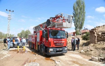 Sel bölgesinde çalışmalar aralıksız sürüyor
