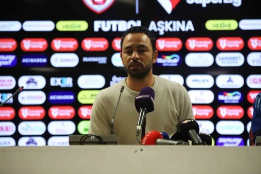 Selçuk İnan: &quot;Çok iyi bir takıma karşı iyi mücadele ederek galip geldik&quot;
