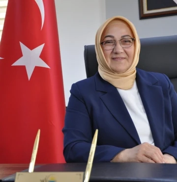 Selma Biçek, &quot;Eğer derdiniz memleket ise yapacak çok işiniz vardır&quot;
