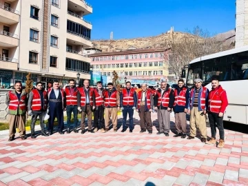 Şemdinli’de tonlarca çöp toplandı
