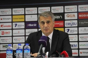 Şenol Güneş: &quot;Oyuncularımla gurur duyuyorum&quot;
