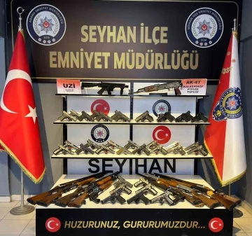 Seyhan polisi silaha geçit vermiyor
