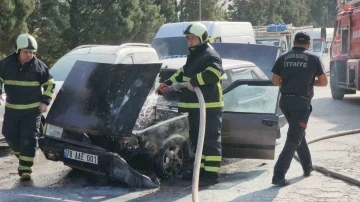 Seyir halindeki otomobili alev aldı, çabaları fayda etmedi
