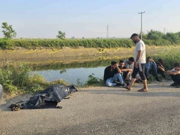 Sıcaklara dayanamayan çocuk sulama kanalına girip canından oldu
