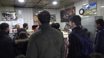 Siirt’te fırınlarda Ramazan pidesi mesaisi
