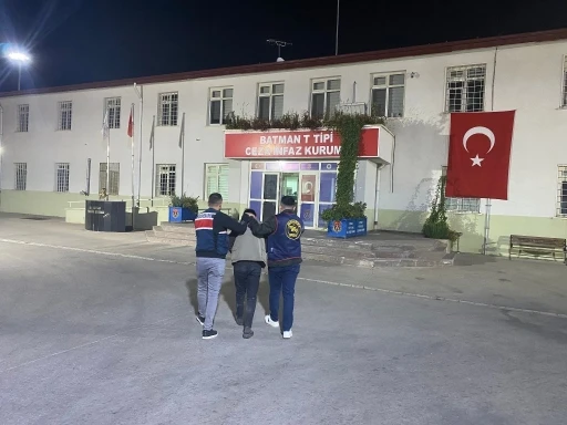 Siirt’te kesinleşmiş hapis cezası bulunan firari zanlı yakalandı
