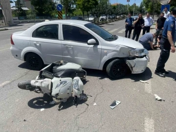 Siirt’te otomobilin çarptığı motosiklet sürücüsü yaralandı
