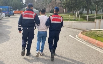 Silahlı yağma suçundan 19 yıl cezası bulunan firari yakalandı
