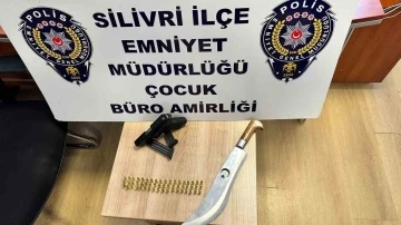 Silivri’de saplantılı aşk dehşeti kamerada: 3’ü ağır 5 yaralı
