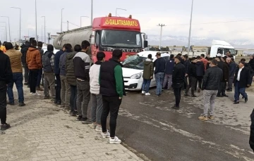 Silopi’de tanker ile hafif ticari aracın karıştığı kazada 1 kişi yaralandı
