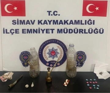 Simav’da uyuşturucu operasyonunda gözaltına alınan 3 kişi tutuklandı
