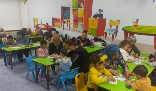 Sincan Belediyesi anne çocuk oyun evlerine yoğun ilgi
