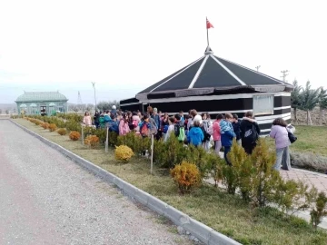 Sincan Belediyesi eko çiftliği, öğrencileri ağırlıyor
