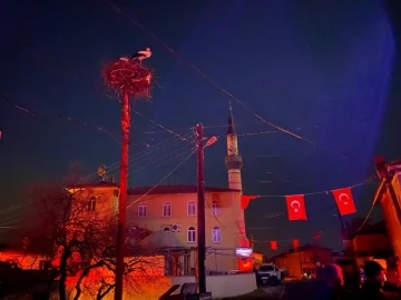 Sındırgı’da çıkan yangında dört ev kullanılamaz hale geldi
