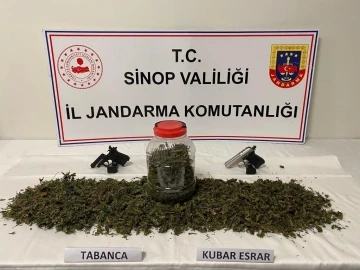 Sinop’ta 1 kilo esrar ele geçirildi
