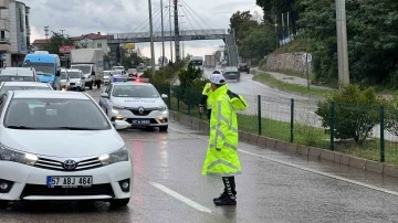 Trafik kazası: 4 yaşında çocuk yaralandı