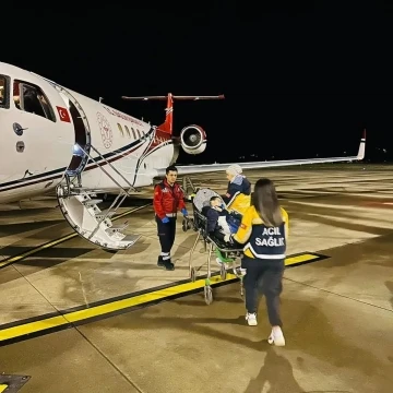 Şırnak’ta akciğer enfeksiyonu geçiren 2 yaşındaki çocuk ambulans uçakla Ankara’ya sevk edildi
