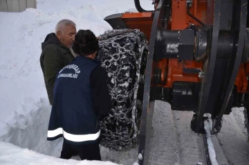 Şırnak’ta yüksek rakımlı bölgelerde kar kalınlığı 2 metreyi aştı
