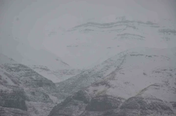 Şırnak, uzun zaman sonra karla buluştu
