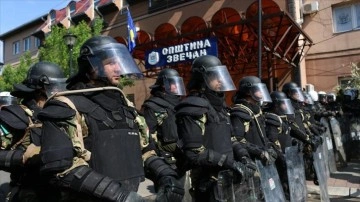 Sırplar, Kosova'nın kuzeyinde protesto düzenledi