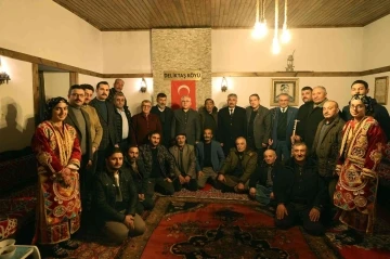 Sivas’ta köy odası geleneği &quot;Bir Dem Bin Kelam&quot; sohbetleriyle yaşatılıyor
