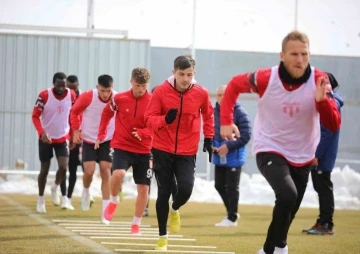 Sivasspor’da Fatih Karagümrük mesaisi
