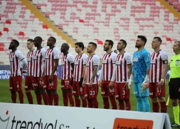 Sivasspor ligdeki 7. beraberliğini aldı
