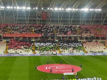 Sivasspor taraftarlarından koreografi